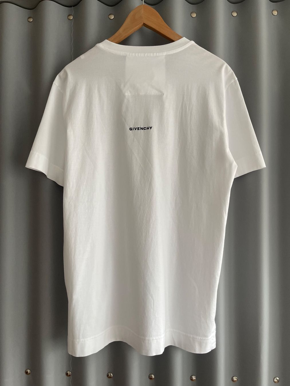 Givenchy T-shirt: Herrenshirt Givenchy Gr.L – Nuovo (secondo la descrizione) da Ftan venduto da Titelseite 1