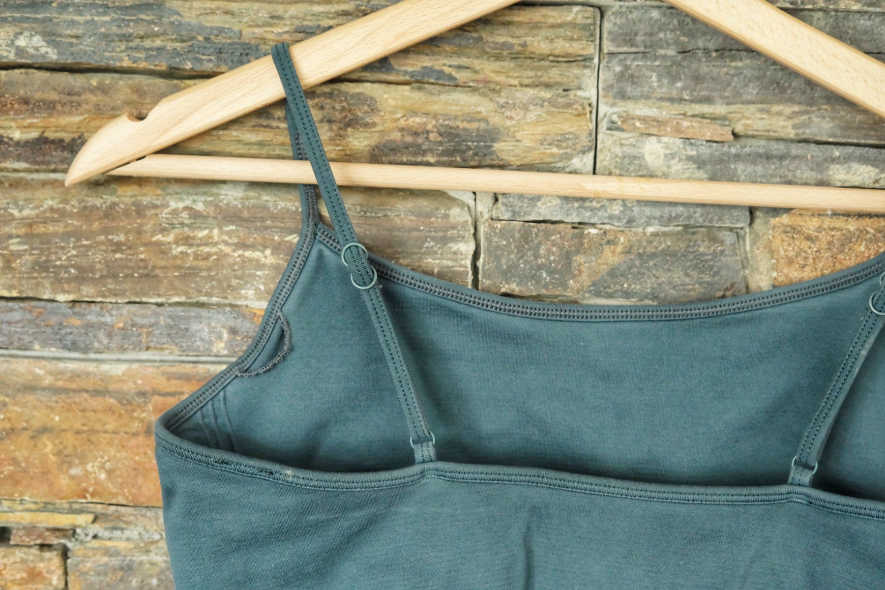 Oysho Top: OYSHO Sport BH Top – Usato da Winkel venduto da man_2qfr 2