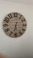 Wanduhr Holzoptik rund Ziffern schwarz