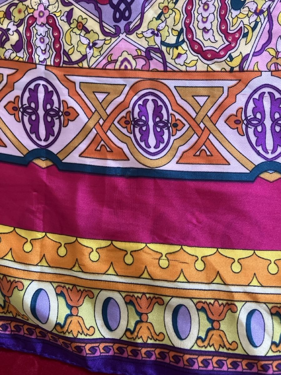 Blusen: Seidentuch /Top Bluse gemustert gross neuwertig – Gebraucht aus Muralto von jac_hkz5 6