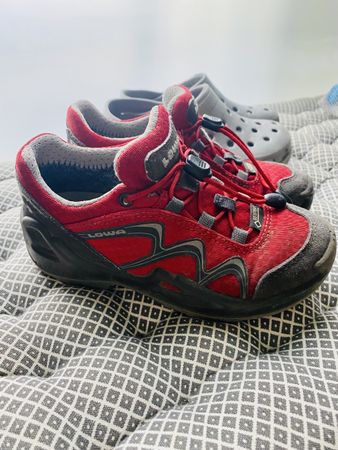 Lowa Trekking Wander Schuhe Grösse 28