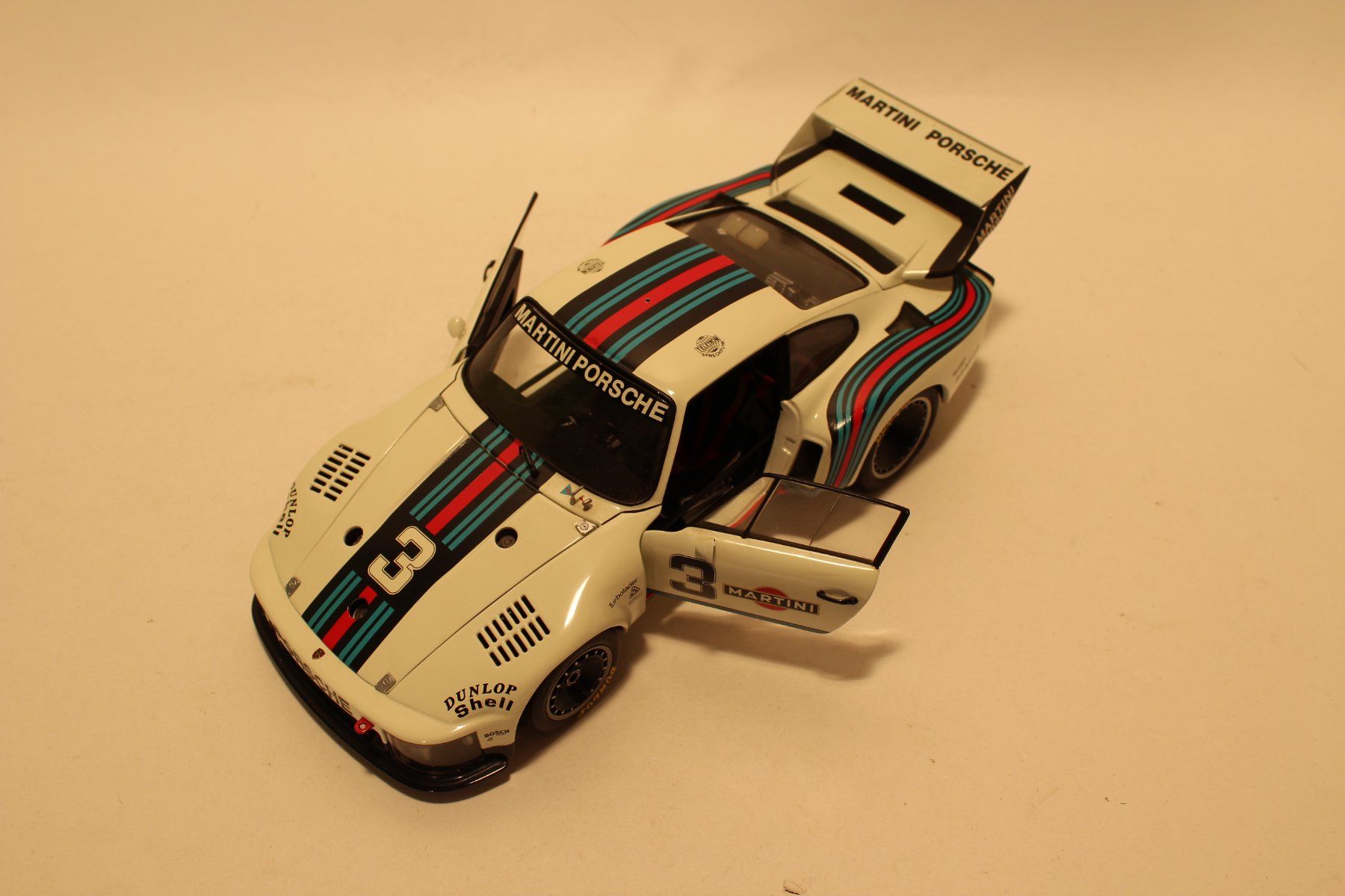 Exoto Modellini d'auto: EXOTO Porsche 935 Martini, 1 : 18 – Usato da Fehraltorf venduto da haefens