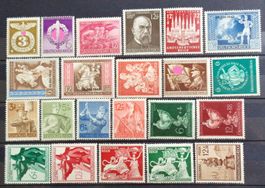 DEUTSCHES REICH: Ein Lot Postfrische ** aus 1942–1945