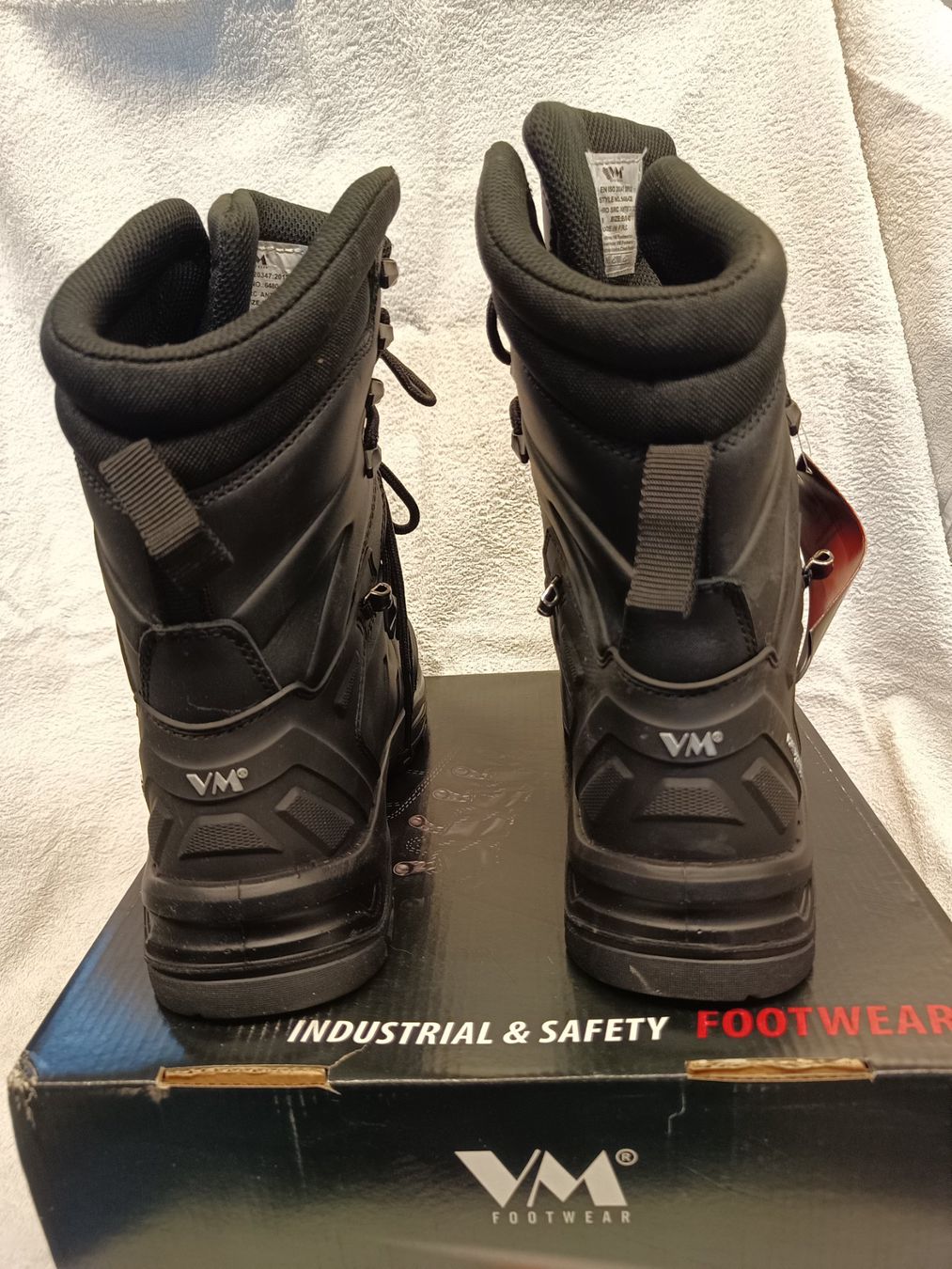 Herrenschuhe: Berufsschuh / Arbeitsschuh / Stiefel O2 – Neu und originalverpackt aus Oberegg von A-Z.Handel.Loehrer 4
