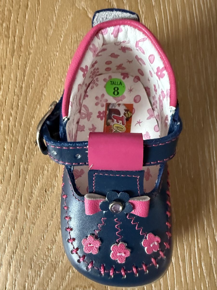 Scarpe per ragazzi: Neue Babysandalen Grösse 18 – Nuovo (secondo la descrizione) da Pragg-Jenaz venduto da gobrist 1