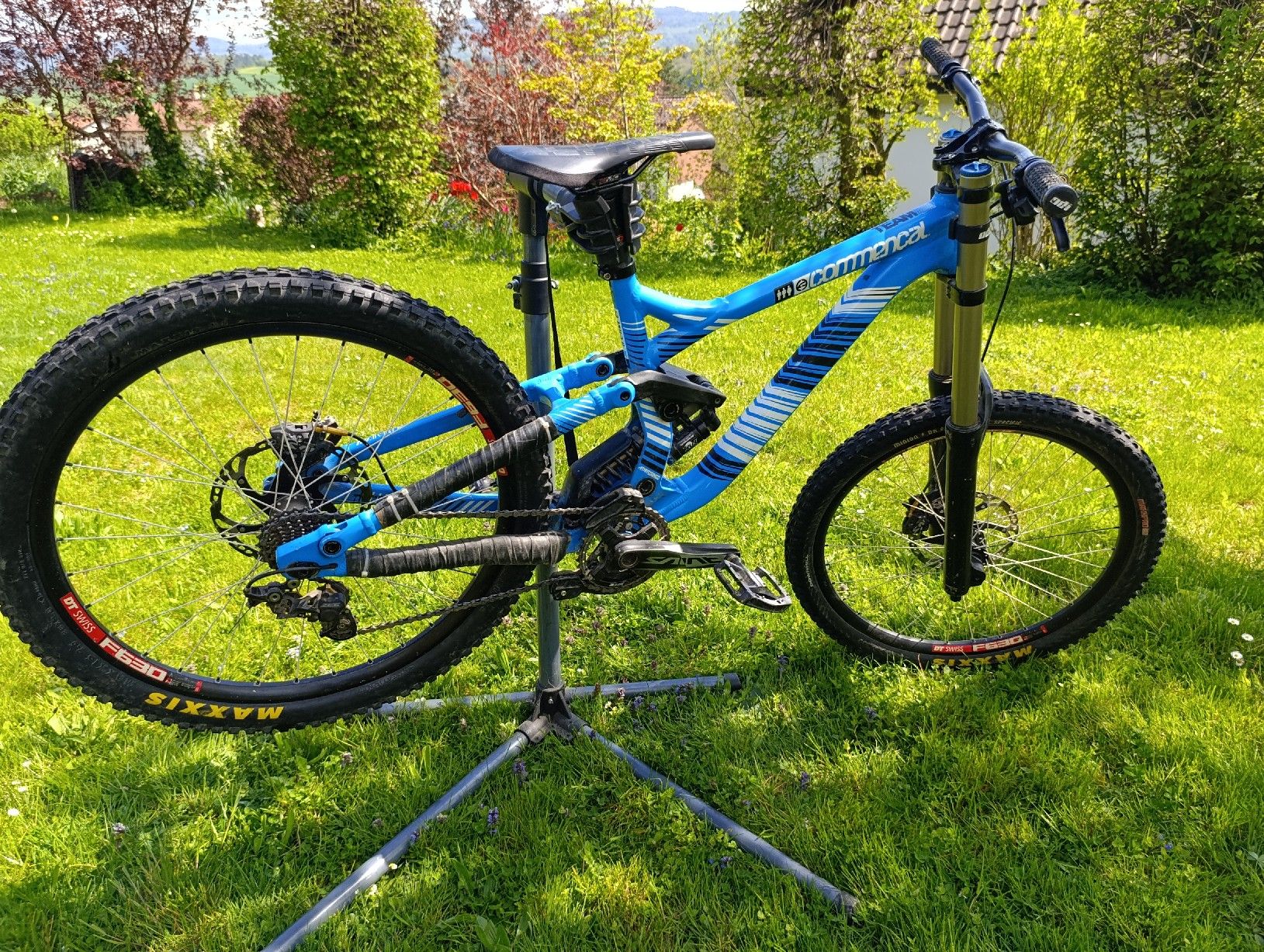 vélo de descente (DH) (Gebraucht) in Porrentruy für CHF 900 – mit