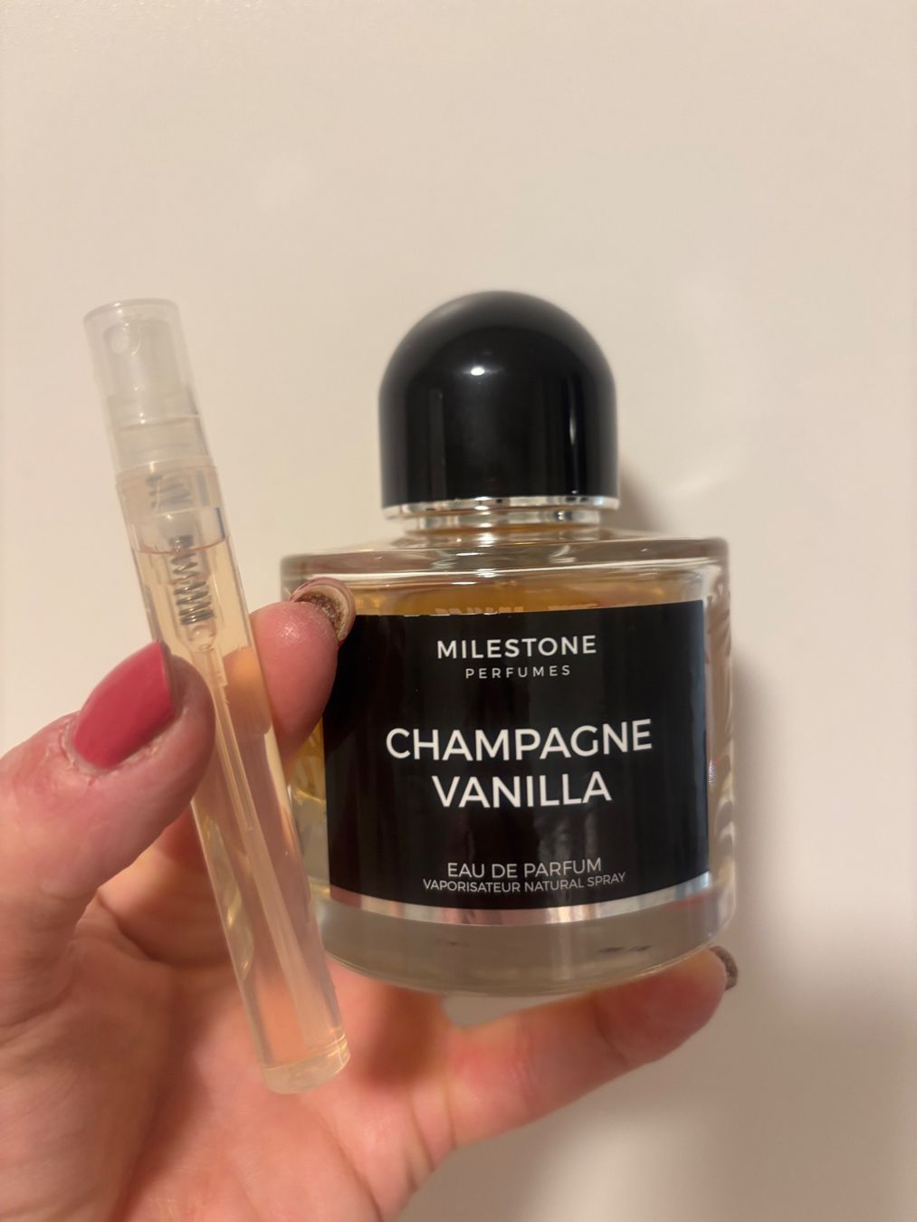 Profumi & Eau de Toilette: MILESTONE CHAMPAGNE VANILLA EDP5ML Abfüllung – Usato da Zürich venduto da deruja