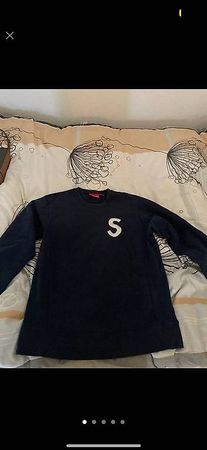 Vendo felpa supreme S logo