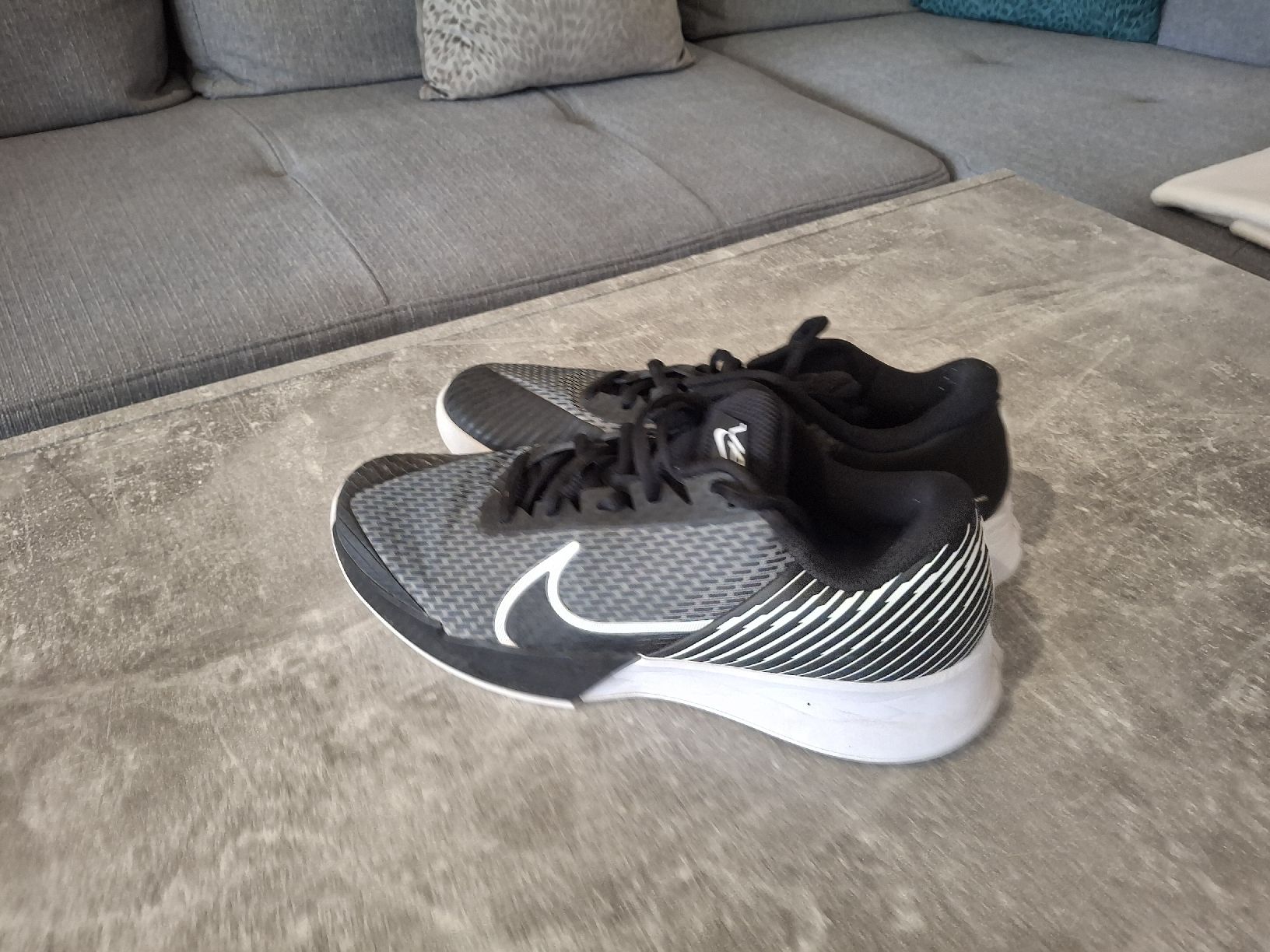 Nike Scarpe da uomo: Chaussures pour hommes "Nike" – Usato da Morges venduto da ProfesseurJones 2