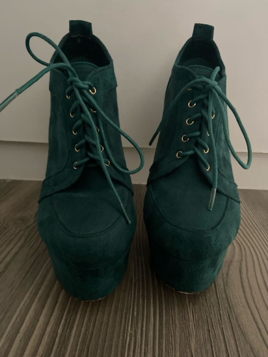 Damenschuhe: grüne Wildleder High Heels, Grösse 38 – Gebraucht aus Sirnach von SpeedyGT 1