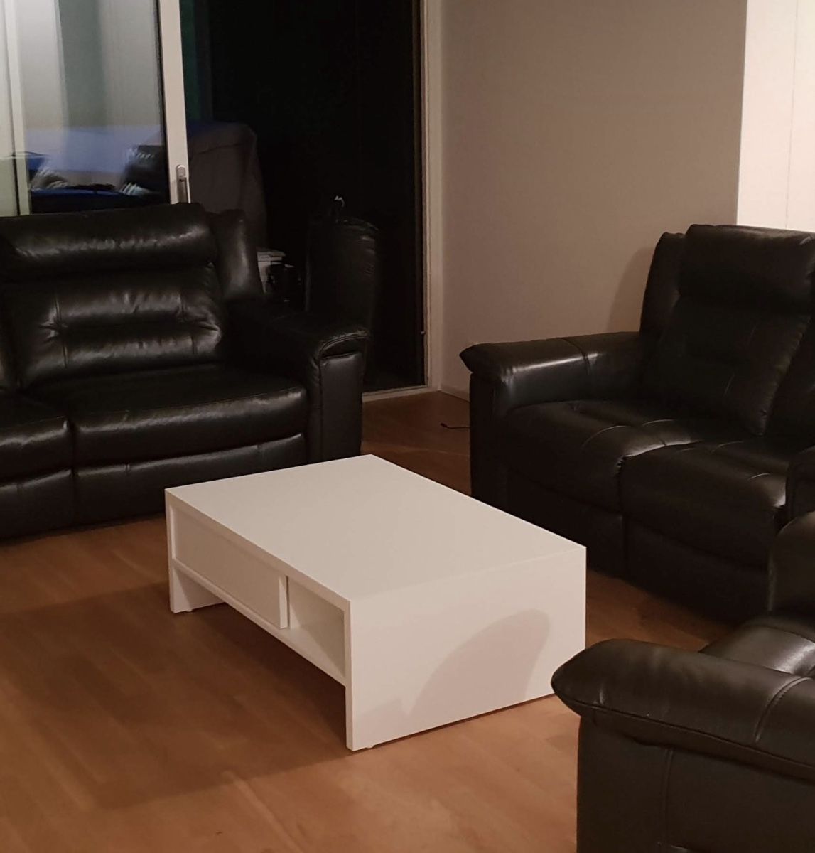 Tavoli: Massivholz Couchtisch - Klubtisch – Usato da Altendorf venduto da MirjanaMitrov 1