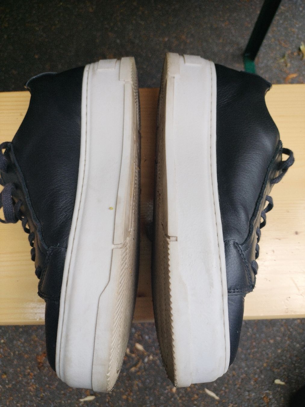 Vagabond Scarpe da donna: Baskets Vagabond noires cuir, semelles blanches, taille 39  – Usato da Massongex venduto da Amel16 3