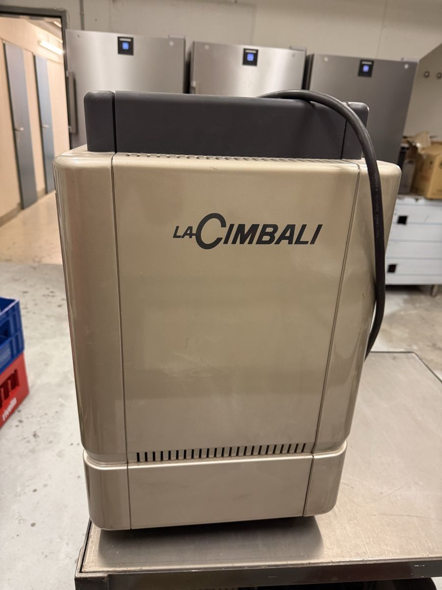 Cimbali Elettrodomestici da cucina: La Cimbali Tassenwärmer – Usato da Winterthur venduto da SvenSascha 2