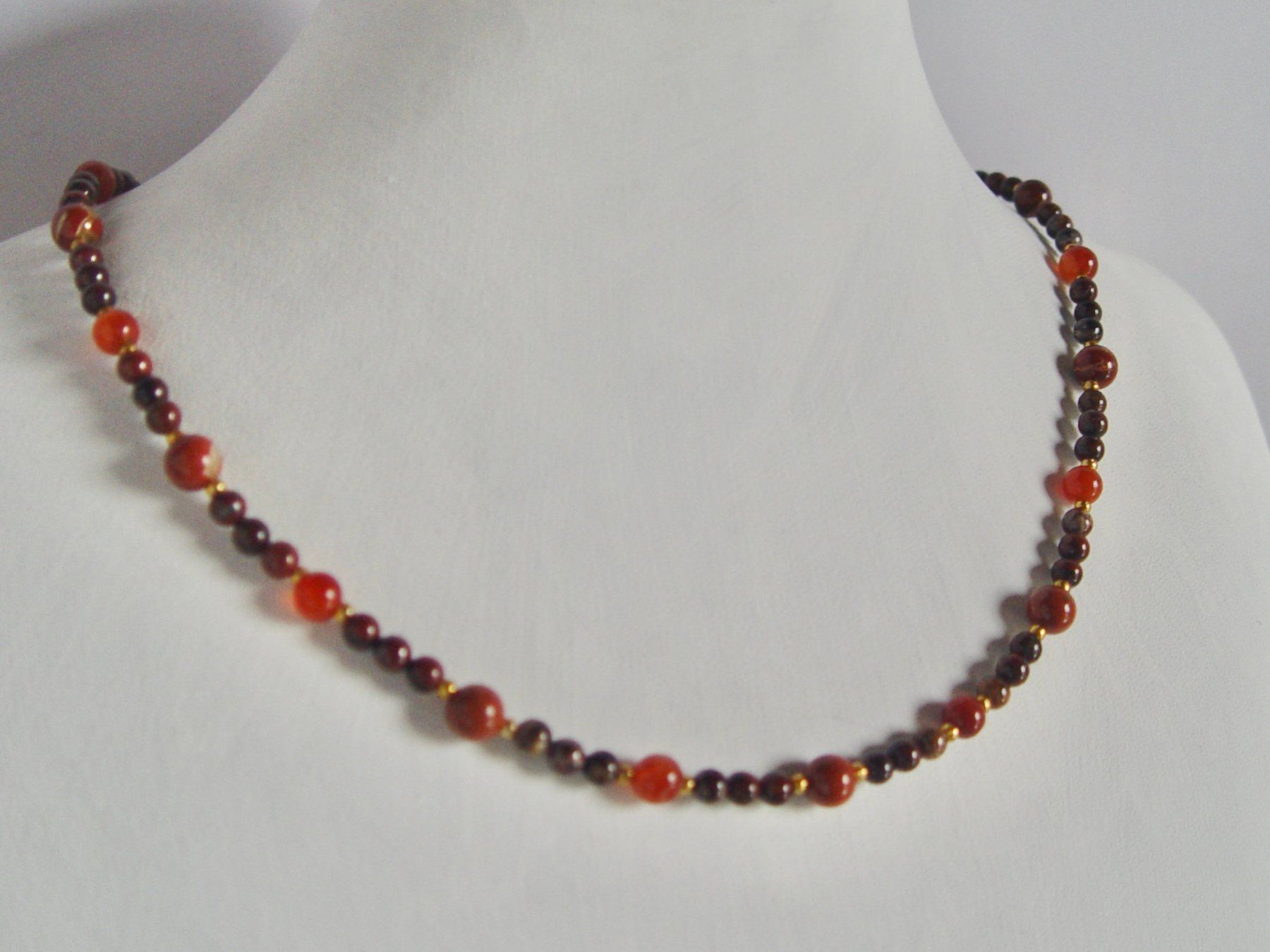 Catenine: Collier aus Jaspis und Karneol – Usato da Henggart venduto da gernli 1