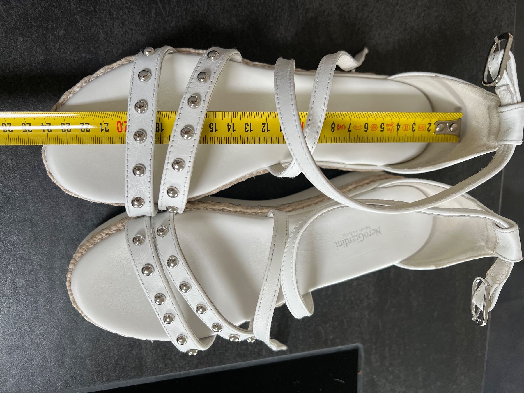 Scarpe da donna: Sandale NeroGiardini IT blanc en cuir T37 NEU – Usato da Porrentruy venduto da SYANKA 1