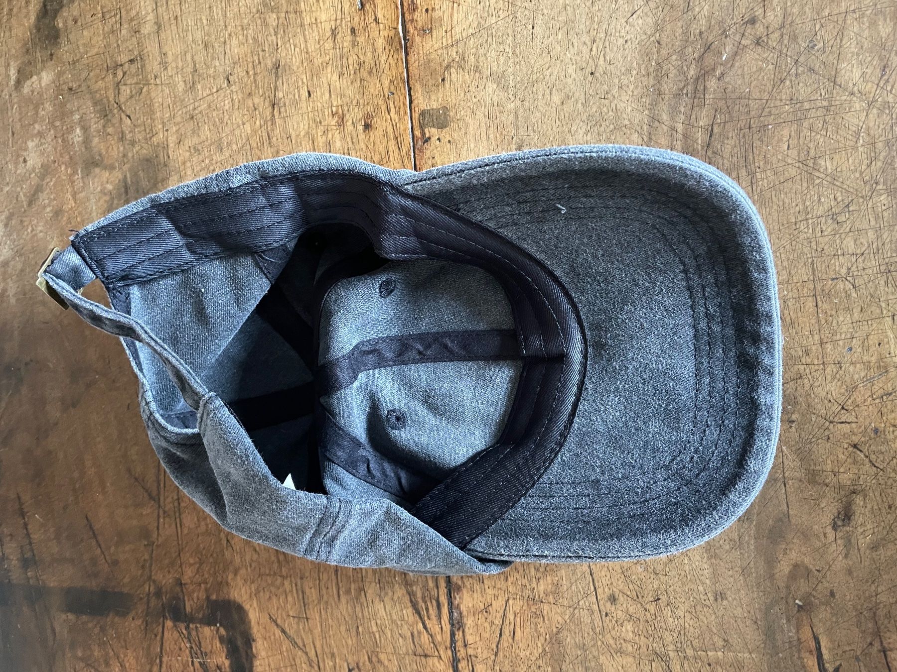 Copricapi, berretti & cappellini: Cappello nuovo – Nuovo (secondo la descrizione) da Monteggio venduto da Mic1122 1