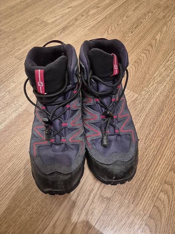 Herrenschuhe: Salomon Schuhe – Gebraucht aus Jona von cri_8k9k