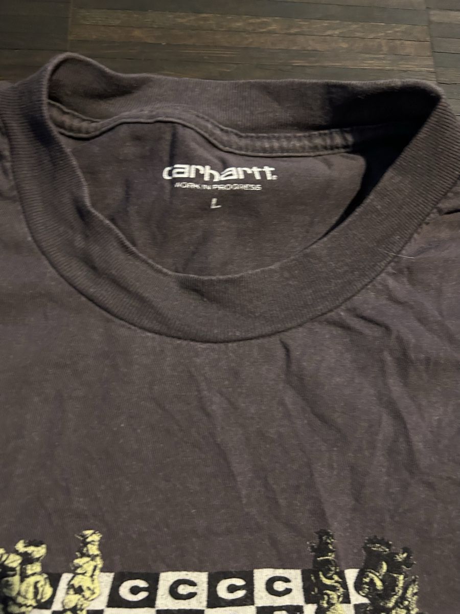 Carhartt T-shirt: Carhartt T-Shirt  – Usato da Basel venduto da lenarrari 2