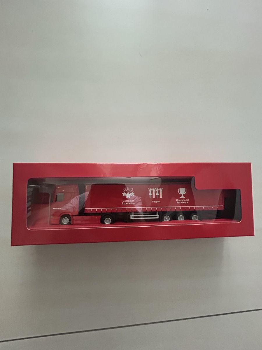 Kits de montage: LKW Modell von Hilti – Neuf avec emballage d'origine à Schaanwald par sav_zqk7