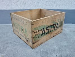 alte Holzkiste Kiste Transportkiste ASTRA FETT STEFFISBURG
