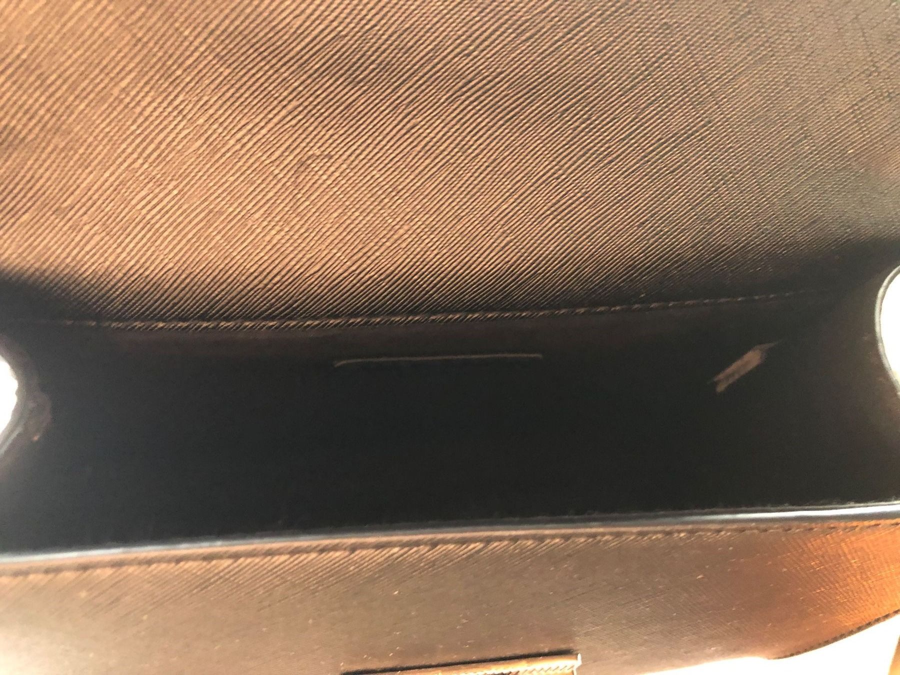 Borse da donna: Umhängetasche schwarz Bershka – Usato da Schübelbach venduto da Dolly990_2 2