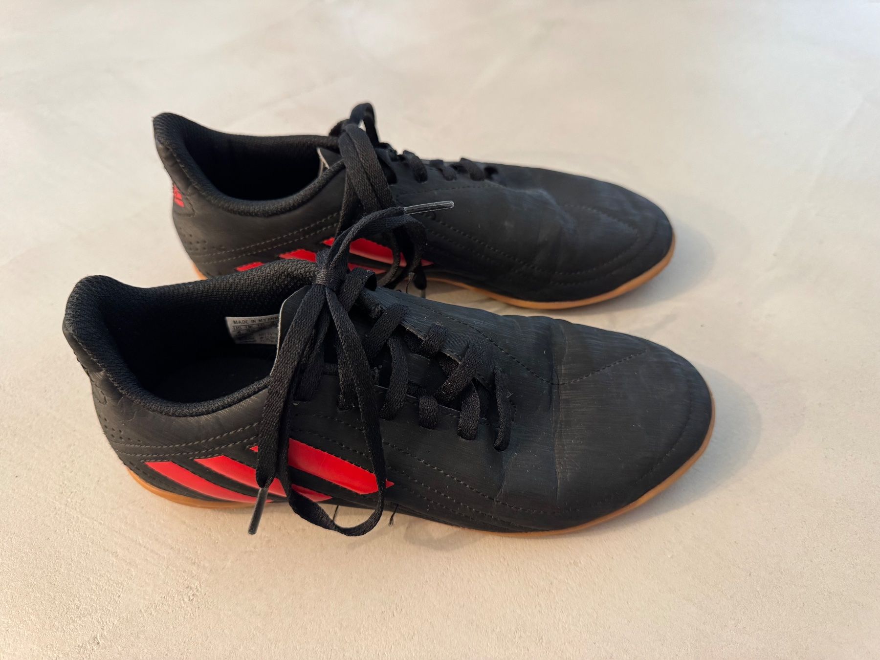 Adidas Scarpe da uomo: Adidas Hallenturnschuhe, 36 – Usato da Siebnen venduto da Nulu12