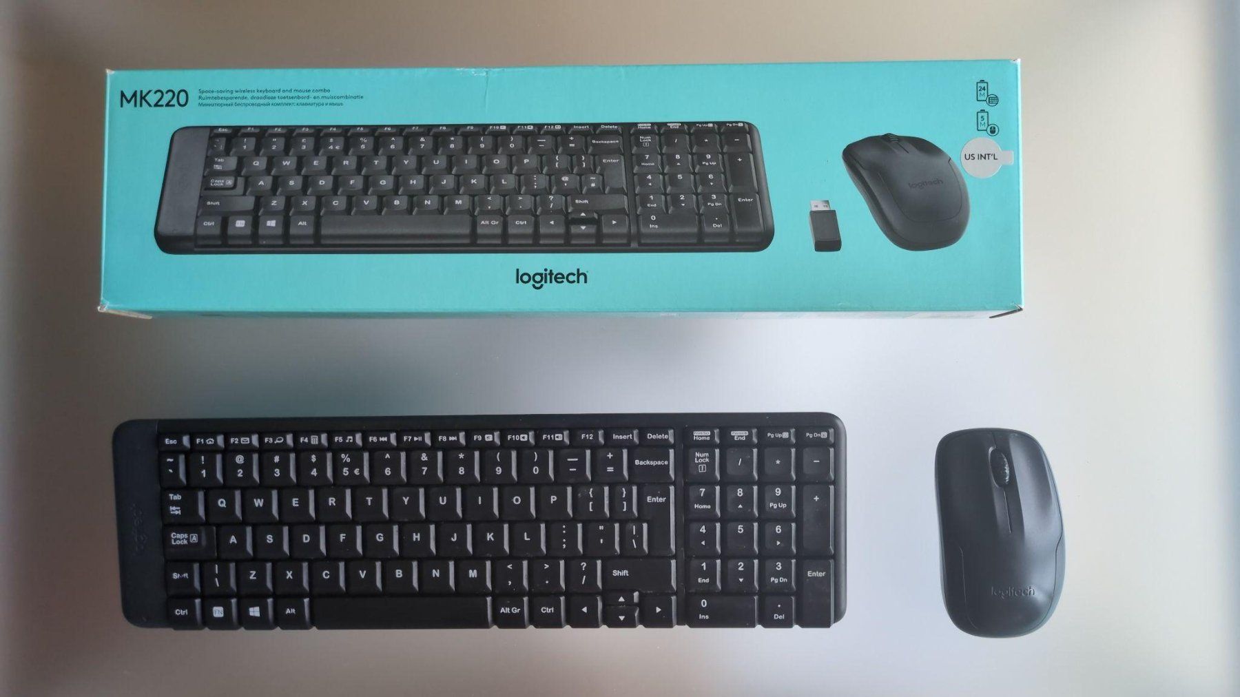 Logitech Claviers: Logitech US Tastatur und Maus Set – D'occasion à Adliswil par mma_n5m2