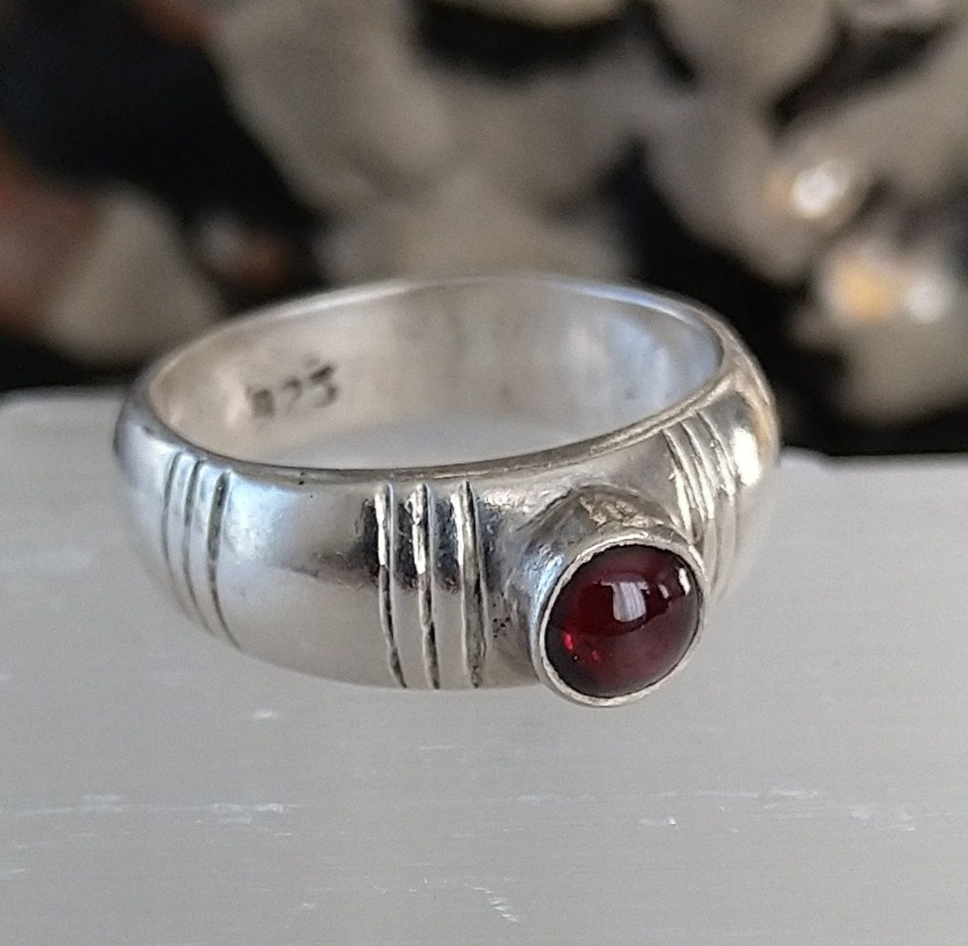 Anelli: RING MIT RUBIN ? IN 925 SILBER – Usato da Romanshorn venduto da BoutiqueA