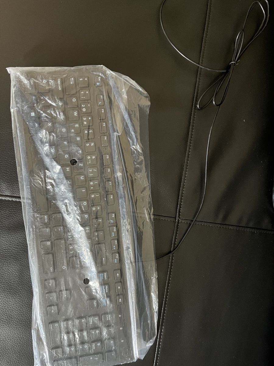 Dell Tastiere: Dell keyboard USB like new – Nuovo (secondo la descrizione) da Dietlikon venduto da clf_g9mp 2