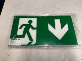 9x Notausgang-Schilder neu & originalverpackt