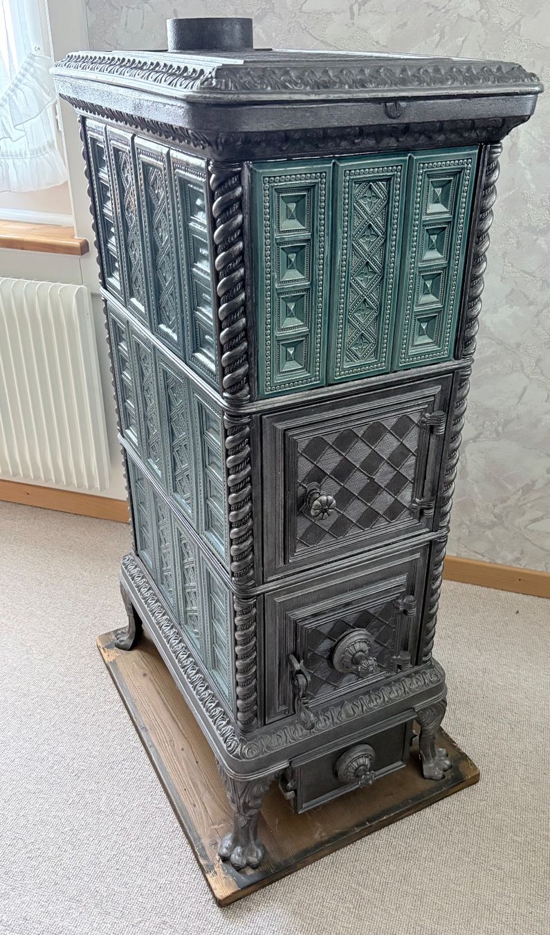 Altri mobili d'antiquariato: Gussofen Antik – Usato da Bonstetten venduto da Bunna