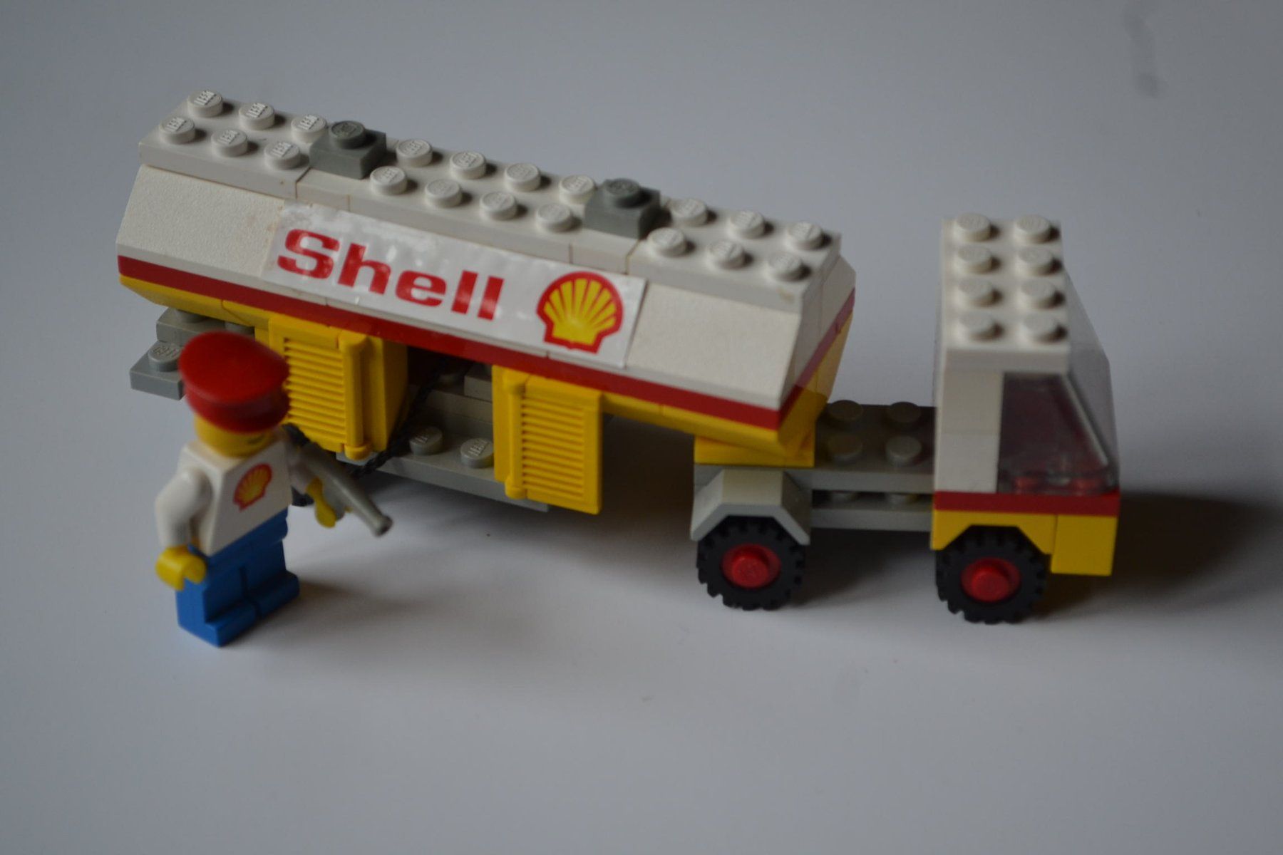Legoland Kit di costruzioni: LEGOLAND SEMI-ARTICULATED TRUCK SHELL + WORKER – Nuovo e nell'imballaggio originale da Splügen venduto da alexrj 2