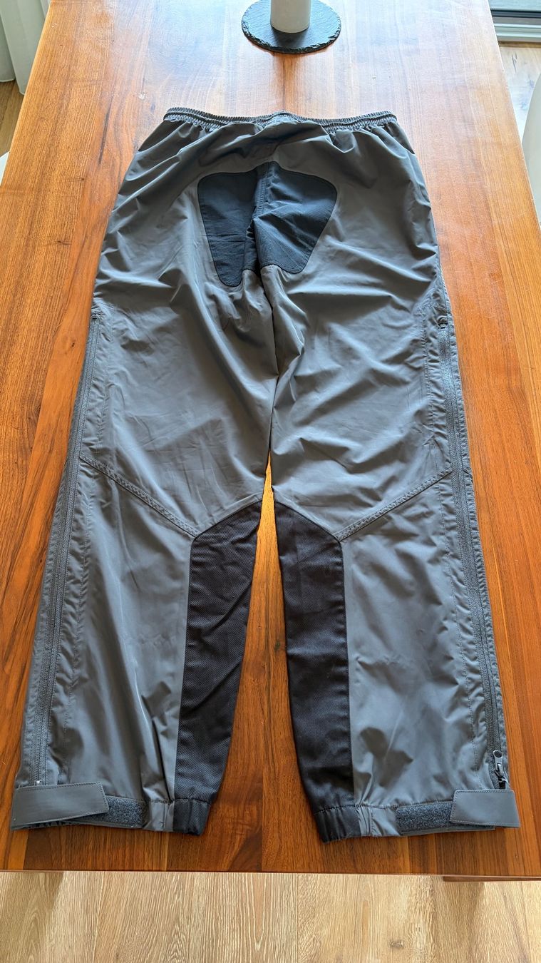 BMW Pantaloni: BMW Motorrad Regenhose - Grösse M – Nuovo (secondo la descrizione) da Winterberg ZH venduto da Fateric 4