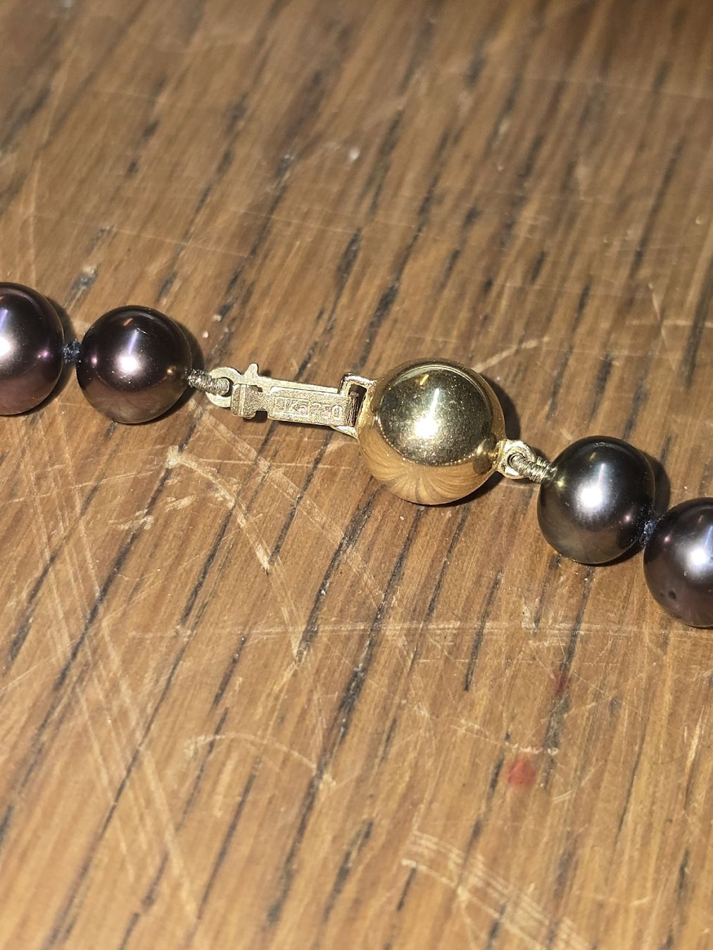 Catenine: Perlenkette dunkel mit Goldverschluss 18k – Usato da Rorschach venduto da TimelessTrading 1