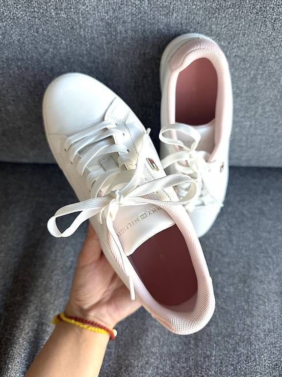 Tommy Hilfiger Damenschuhe: Baskets Tommy Hilfiger Blanches & Roses - Taille 37 – Gebraucht aus Bussigny von Lanoy28 2