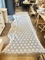 Bettüberwurf 230x160cm Tischtuch Stoff gehäckelt?!