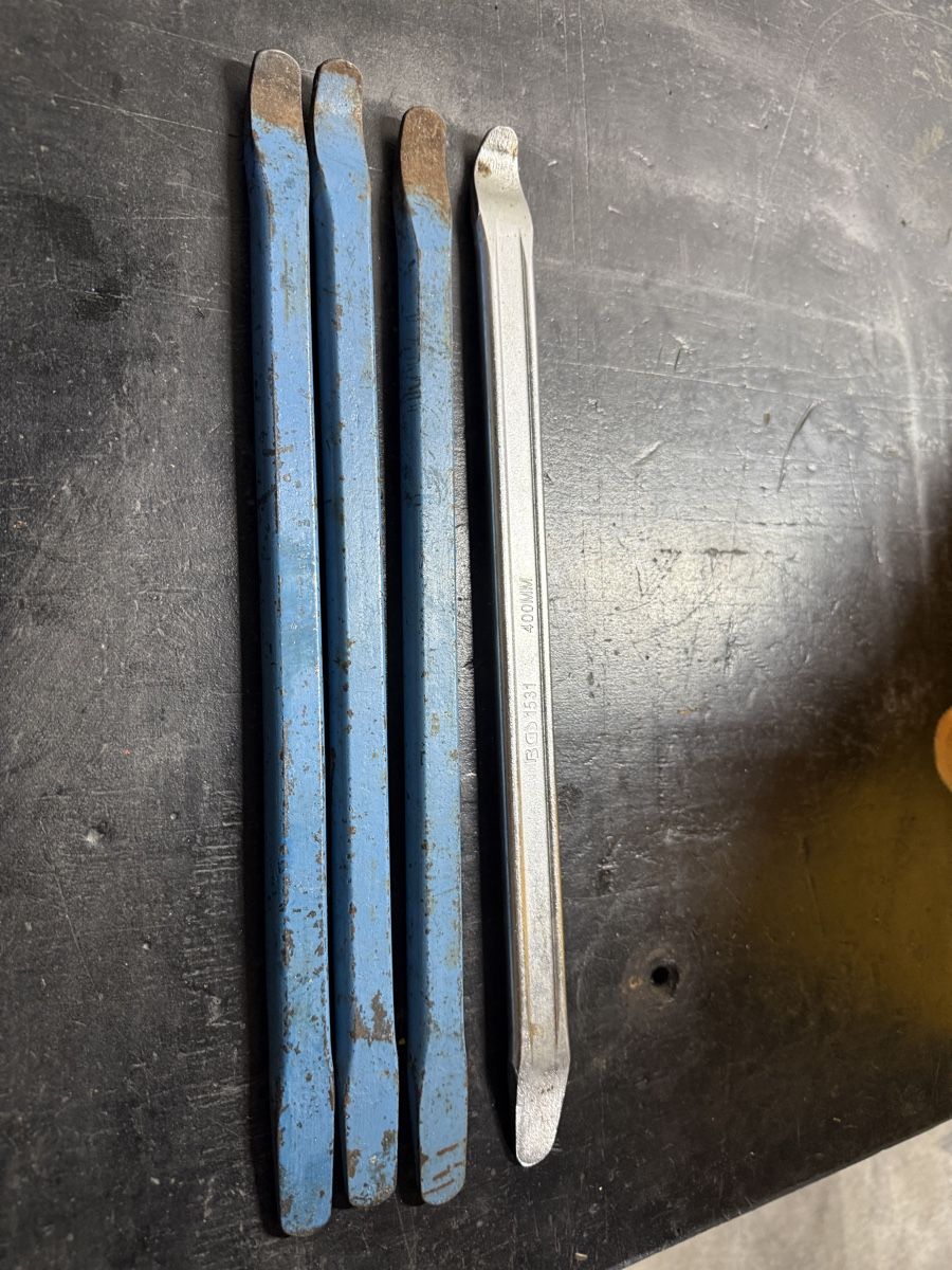 Tous les outils: Barres demonte pneu – D'occasion à Choex par Adri27000 1
