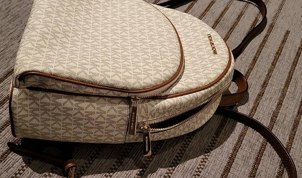 Sacs à dos: Michael Kors Back Pack – D'occasion à Wangen SZ par daslohntsich 2