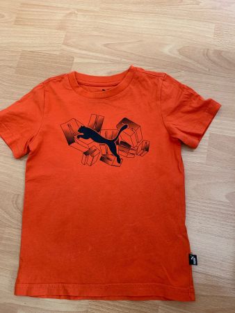 Joli t-shirt orange Puma taille 116