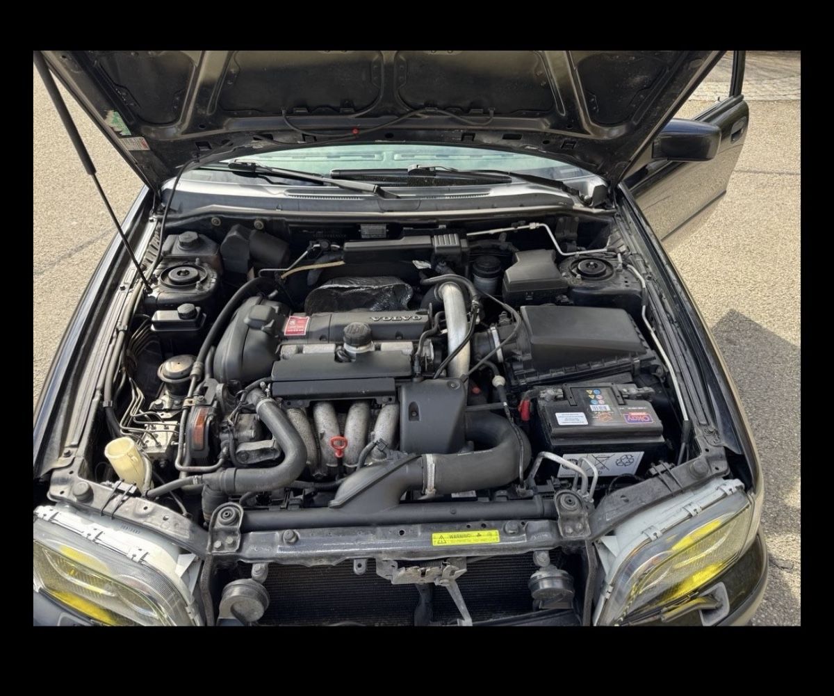 Volvo Automobili: Volvo V40 T4 – Usato da Vex venduto da udr_hdc9 8