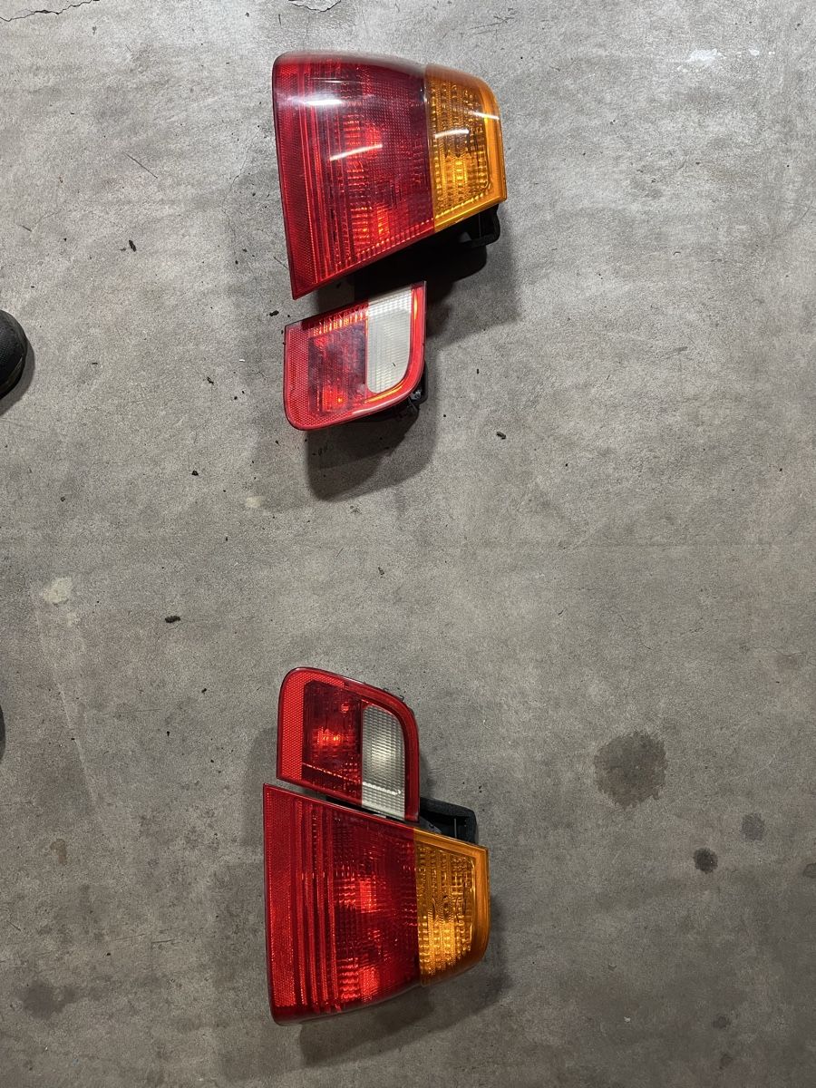 BMW Alle Autoersatzteile: Heckleuchten E46 limousine – Gebraucht aus Gossau SG von Daenuel