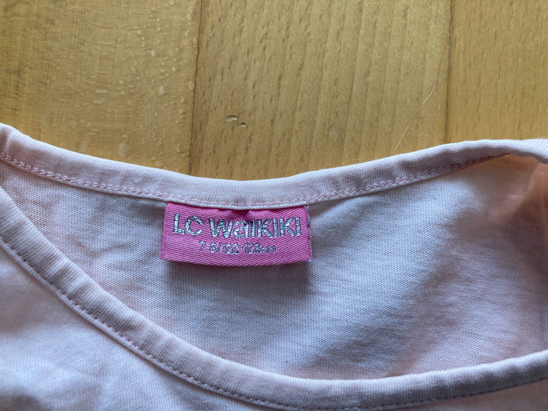 Camicette, T-shirt & Top: T-Shirt mit Sternen – Usato da Muttenz venduto da Juvenile33 4