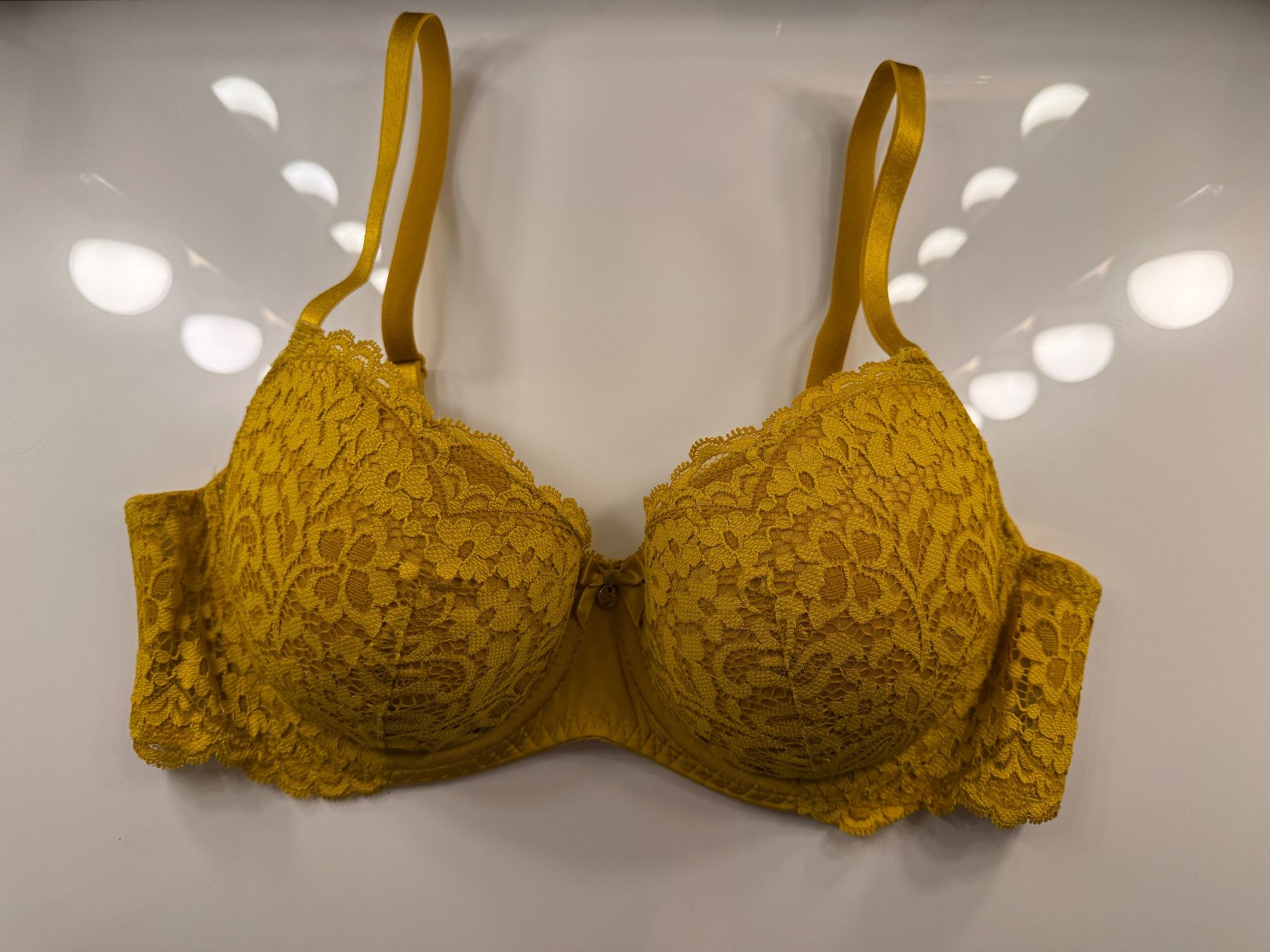Hunkemöller Altra biancheria intima: BH‘s Hunkemöller 75C – Nuovo (secondo la descrizione) da St. Gallen venduto da azra_sadikov 1