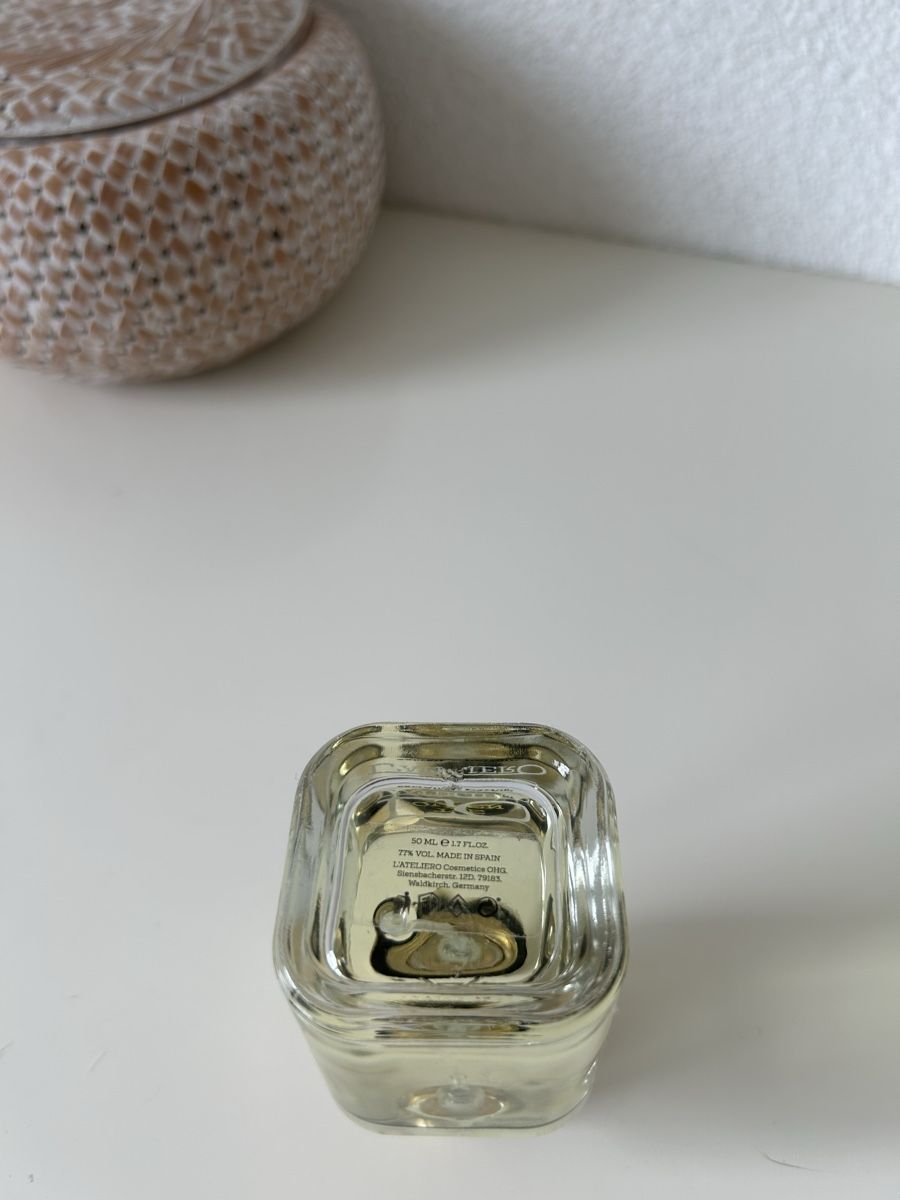 Profumi & Eau de Toilette: L‘Ateliero Queen Extrait de Parfum – Nuovo (secondo la descrizione) da Tägerschen venduto da Tommylee88 1