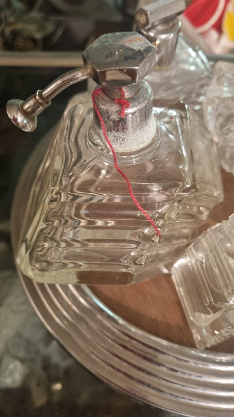 Flaconi: 4x Glas Parfum Flasche Flacon Art Deco – Usato da Basel venduto da Jcva 4