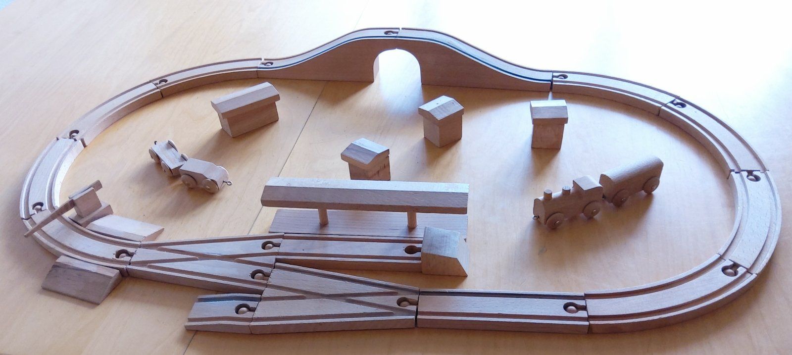 Brio Spielzeuge: Brio Holzeisenbahn – Gebraucht aus Burgdorf von mbu_l7nm