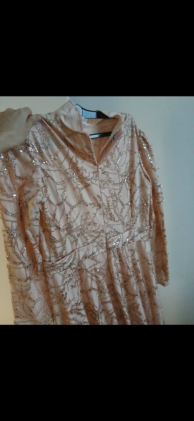 Vestiti: kleid grosse 40/42 – Usato da Zürich venduto da Eseve 1
