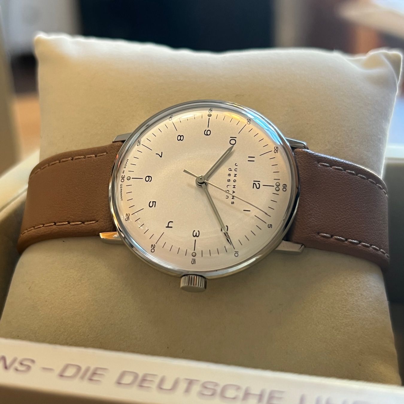 Junghans Orologi: Junghans Max Bill Handaufzug Full Set 027/3701.00 – Usato da Carouge GE venduto da Watchaser 6
