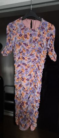 zara süsses geblumtes Kleid Gr. S