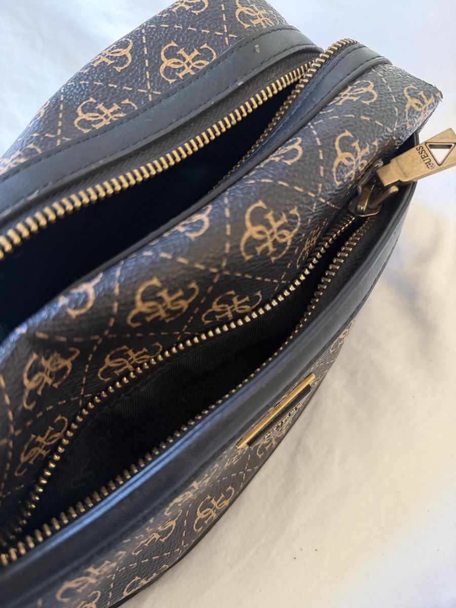 Guess Kosmetikkoffer: Guess Neccesaire Original – Neu (gemäss Beschreibung) aus Tennwil von Zaylaaa 3